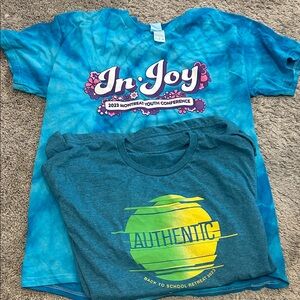 Bundle/lot of 2 mens tees Large